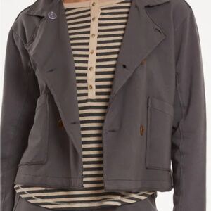 Mododoc Gray Knit double breasted knit Top. Large.